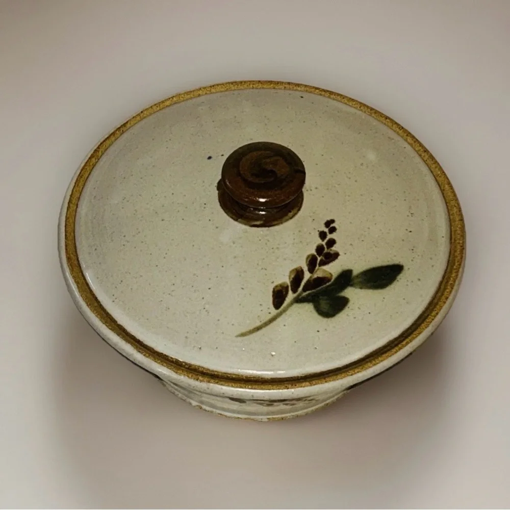 Signed Studio Art Pottery Lidded Caserole Dish Vessel